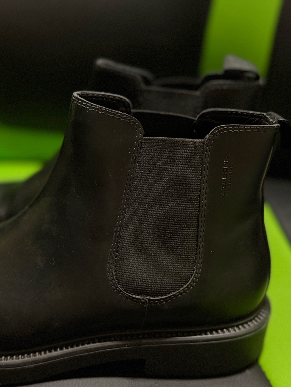 Vagabond Chelsea boots